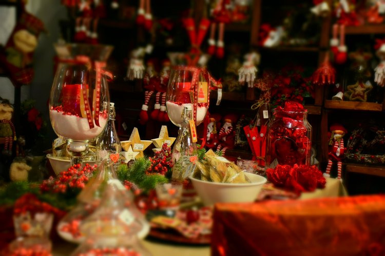 Decora la teva llar i viu un Nadal ple de màgia, color i il·lusió.