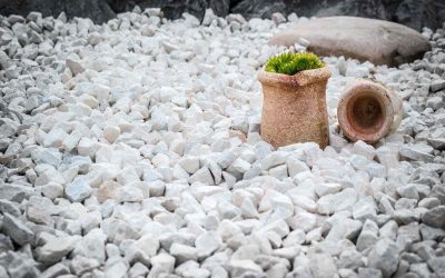 Decoració amb pedres, graves i elements naturals