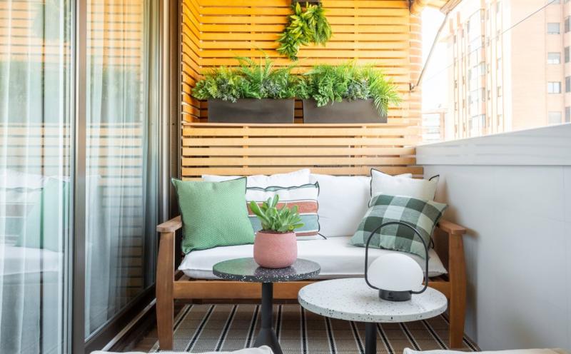 Balcones estrechos: ideas para decorar espacios reducidos